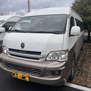 Minibus chinois d'occasion Jinbei Hiace 18 places, toit haut, pour <span class=keywords><strong>transport</strong></span> de passagers, moteur essence, année 2017, conduite à gauche - Product Image 1