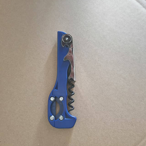 Sacacorchos Moderno Personalizable con Logotipo, Tipo Boomerang de Dos <span class=keywords><strong>Pasos</strong></span>, con Cortador de Papel de Aluminio Integrado - Product Image 5