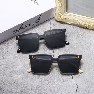 Black <b>Large</b> <b>Frame</b> Sunscreen Outdoor Sun Glasses Slimming Stylish Luxury Women Sunglasses Ultra Low Sunglass Wholesale - Product Image 2