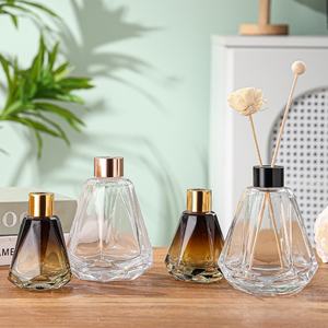 Bouteille en verre pour diffuseur à bâtonnets d'huiles essentielles, dégradé ambre transparent unique, 60 ml 200 ml, avec bouchon à vis, prix usine économique - Product Image 4