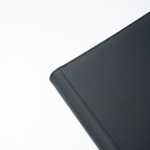 Porte-cartes rigide en cuir PU imprimé sérigraphié sur mesure avec 12 poches et fermeture à bouton, vente en gros - Product Image 4