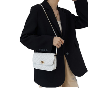 Jianghu Hot Sale 1 MOQ Women's PU Fashion Lady Candy Waterproof Crossbody <b>Sling</b> Bag Chains Diamonds Summer Spring Autumn Winter - Product Image 3