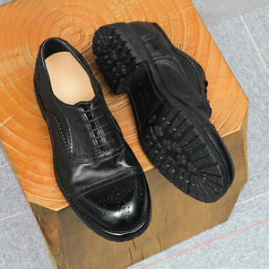 Chaussures pour hommes en cuir élégantes et formelles de style Oxford de haute qualité, très populaires et durables - Product Image 4