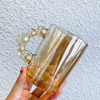 Tasses à café en verre en gros avec anse perlée et soucoupe, mugs à café colorés