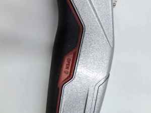 Coltello Elettrico Multifunzione per Lavori Pesanti con Lama in Acciaio Inox Larghezza 25mm Stile a Pulsante per Applicazioni Fai-da-Te - Product Image 6