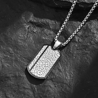 Pendentif rétro en acier inoxydable pour homme avec motif de lune Collier de marque militaire simple à la mode Chaîne de corde de style classique Accessoire de fête
