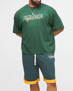 Ensemble survêtement Green Plus ample et épais avec t-shirt imprimé paysage et short de basketball, coupe droite - Product Image 1