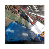 Nouvel échafaudage de plate-forme de condition pour des hôtels Deux ponts d'embarquement hydrauliques d'ascenseur de ciseaux capacité de 10 tonnes