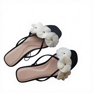 Tongs à fleurs de style français pour femmes, sandales plates d'été style féerique, mules de vacances - Product Image 4
