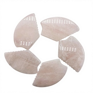 Gua Sha en quartz rose naturel de haute qualité pour massage - Product Image 2