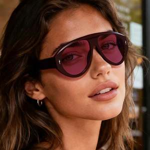 Lunettes de soleil surdimensionnées pilote rétro 2026 tendance pour hommes et femmes, avec logo personnalisé, monture large et rivets, protection UV400 - Product Image 2