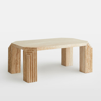 Table centrale carrée à 4 pieds en travertin
