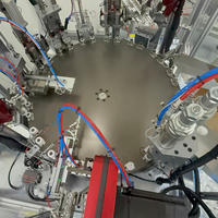Machine d'assemblage automatique haute vitesse à cinq composants pour corps de pompe à lotion avec interrupteur droit-gauche