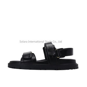 รองเท้าแตะลำลองแบบสวมสำหรับผู้หญิง ระบายอากาศได้ดี เพิ่มความสูง ดีไซน์หนา  ใส่เดินเล่นกลางแจ้ง สไตล์เท้าเปล่า - Product Image 3