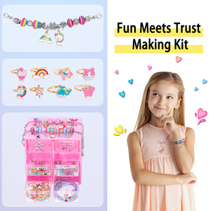 Kit de fabrication de bracelets et bijoux créatifs pour enfants, ensemble de dessin animé fait à la main avec breloque cadeau d'anniversaire surprise pour enfants - Product Image 5