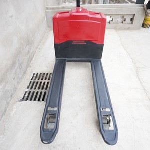 Transpaleta eléctrica insignia de fábrica 1500kg 3T 550mm685mm Forkwidth Durable Industrial Pallet Jackfor Heavy Duty Pallet Mover - Product Image 6