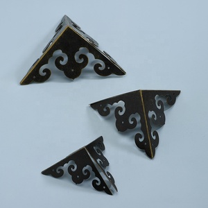 Protection d'<span class=keywords><strong>angle</strong></span> en fer de style Ming Qing chinois antique, couleur bronze/argent, motif nuage porte-bonheur, fixation facile, polyvalente pour meubles - Product Image 2