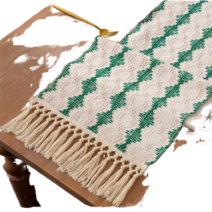 Camino de Mesa Tejido Jacquard de Estilo Retro con Borlas y Diseño Hueco para Mesas de Comedor, Mesas de Hotel y Mesas de Café - Product Image 1