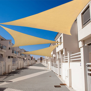Voile d'ombrage triangulaire beige 2,5x2,5x2,5m avec anneaux en D pour terrasse, <span class=keywords><strong>auvent</strong></span> et protection solaire, conforme aux normes commerciales - Product Image 4