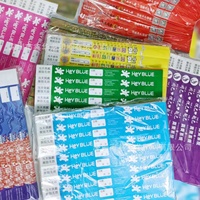 Bracelets en papier Tyvek jetables, personnalisables, multicolores, imperméables, écologiques, non toxiques, avec fermeture adhésive robuste et logo personnalisé