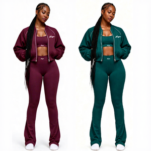 Ensemble 3 pièces personnalisé avec logo pour femme : veste bomber courte, soutien-gorge de sport et leggings évasés taille haute – Tenue décontractée streetwear pour femme - Product Image 1