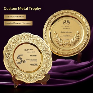 Medaglia Personalizzata in Legno e Metallo, Trofeo per Pensionamento, Onorificenza per Insegnanti, Regalo per Anniversario, Commemorazione Professionale - Product Image 2