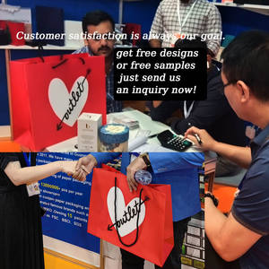 Sacs-cadeaux en papier d'art de luxe pour les vacances Emballage en vrac de Noël avec logo d'estampage d'or et design élégant - Product Image 5