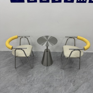 Sedia avvolgente in acciaio inossidabile, con colori personalizzabili; Il tavolo nella foto può essere acquistato anche attraverso la comunicazione. - Product Image 6