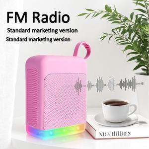 R-01 Nouveau Mini Lecteur de Disque Vinyle Rétro Créatif pour Enceinte 5.0 avec LED RGB 5W, Prise en Charge Carte et Clé USB, <span class=keywords><strong>Audio</strong></span> Portable de Bureau, Idéal Cadeau - Product Image 5