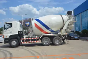 Caminhão de transporte de concreto zoomlion usado misturador hino
