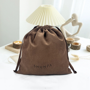 Bolsas de joyería de embalaje de almacenamiento de regalo grande personalizadas de lujo bolsa de cordón de terciopelo de polvo de gamuza personalizada con logotipo - Product Image 5