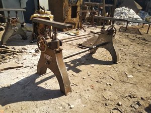 Nouvelle table à manger industrielle avec salle à manger en bois massif avec artisanat en métal Meubles de salle à manger pour la maison et l'hôtel - Product Image 3