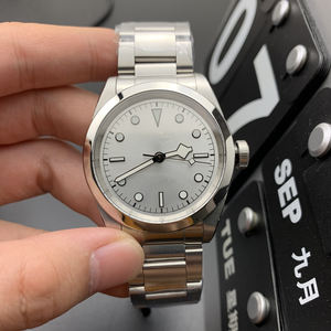 Reloj de Lujo para Hombre, Diseño Clásico con Esfera Negra, Manecillas y Escala Luminosas, Estilo Simple - Product Image 2