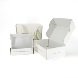 Boîte d'expédition pliante en carton ondulé de haute qualité <span class=keywords><strong>et</strong></span> personnalisée, écologique, pour l'emballage de vêtements - Product Image 5