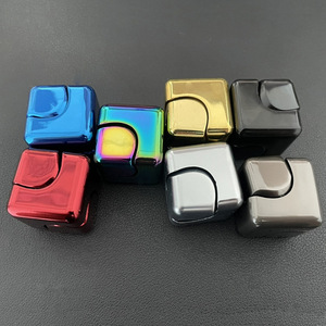 JN B2B giải phóng mặt bằng bán nhà máy trực tiếp Tay Spinners <span class=keywords><strong>Fidget</strong></span> kim loại <span class=keywords><strong>Fidget</strong></span> Spinner biểu tượng tùy chỉnh biến đổi <span class=keywords><strong>Fidget</strong></span> Spinners - Product Image 3