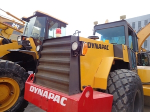 Rodillo Compactador de Neumáticos Usado Dynapac CA301D/CC211/CA251D de Japón, Rodillo de Un Solo Tambor, Bomba, Modelo 2014, Alta Eficiencia - Product Image 4