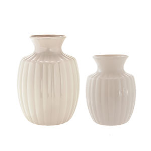 Jarrón de plástico reciclable, jarrón irrompible para decoración del hogar, blanco sólido - Product Image 1