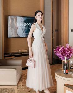 White Mesh <b>Maxi</b> Vest Dress V-neck Sleeveless Formal Tight Waist Oem Service Factory Production Premium Quality - Product Image 3