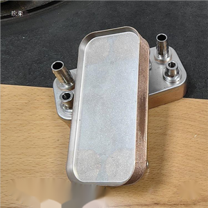 Échangeur de chaleur à plaques brasées en usine pour climatisation, OEM SS304/SS316L, 10 bars, CE/ISO9001/14001, moteur haute performance - Product Image 6