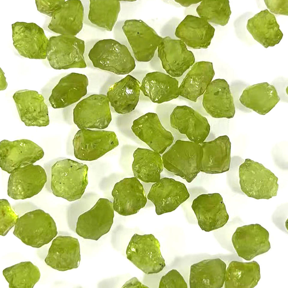 Raw Shape Wholesale Highest Quality Natural Natural Peridot Crystal Raw Stone Use ...