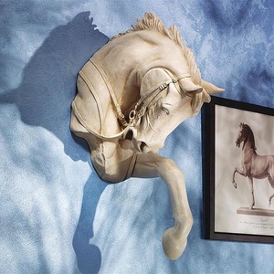 Statue grandeur nature de tête de cheval en marbre blanc naturel pour la décoration intérieure - Product Image 3