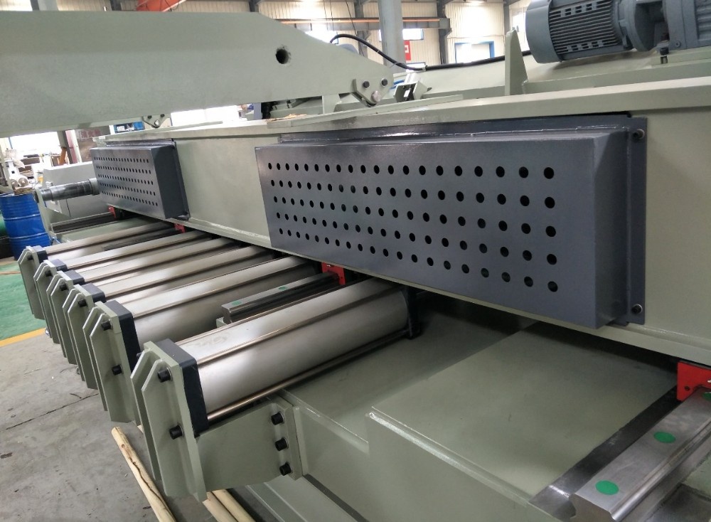 wood veneer peeling machine