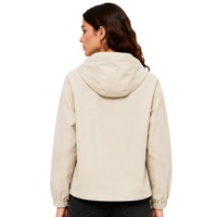Veste coupe-vent légère et écologique pour femme, idéale pour les trajets quotidiens, imperméable, à capuche, avec poches zippées, coupe décontractée, coupe-vent, certifiée BSCI