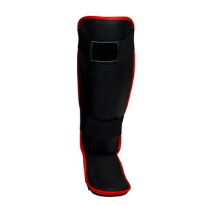 Espinillera Protectora Profesional de Cuero, Carcasa Exterior Rígida, Diseño Ligero y Duradero, Cierre de Velcro para Deportes - Product Image 1