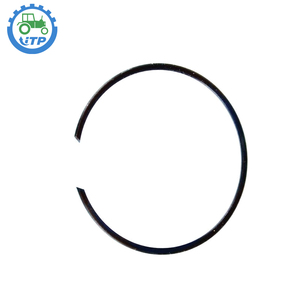 Anneau de retenue de haute qualité L156870 compatible avec les tracteurs 6170R 6175M 6175R 6180J 6185J 6190J 6190M 6190R 6195M 6195R - Product Image 1