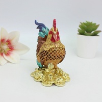 SHINNYGIFTS Feng Shui Coq Statue Attirer La Richesse Bonne Chance Coq sur Argent Pièces Émaillage Technique Bureau Décoration de La Maison