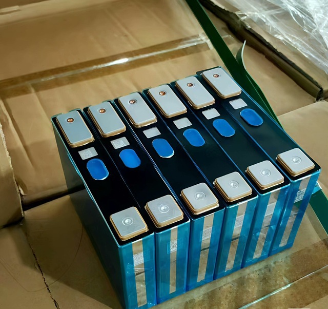 Wholesale 2000 Times Cycle Life Factory Price 3.7v 50Ah Lithium Battery 55Ah Class a NMC Battery Cells for Electric Vehicle