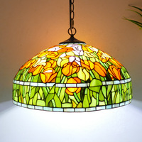 Lustre décoratif vintage en verre coloré, réglable en hauteur, avec LED au centre, design élégant pour salon, salle à manger, bar, restaurant