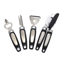 Ensemble de 13 ustensiles de cuisine en acier inoxydable avec tasses à mesurer, ouvre-boîte, éplucheur, décapsuleur et presse-purée