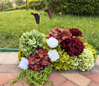 Boule de fleurs artificielle de 50 cm en soie, rouge bordeaux et blanche, avec hydrangea vert et amarante suspendue, pour centres de table